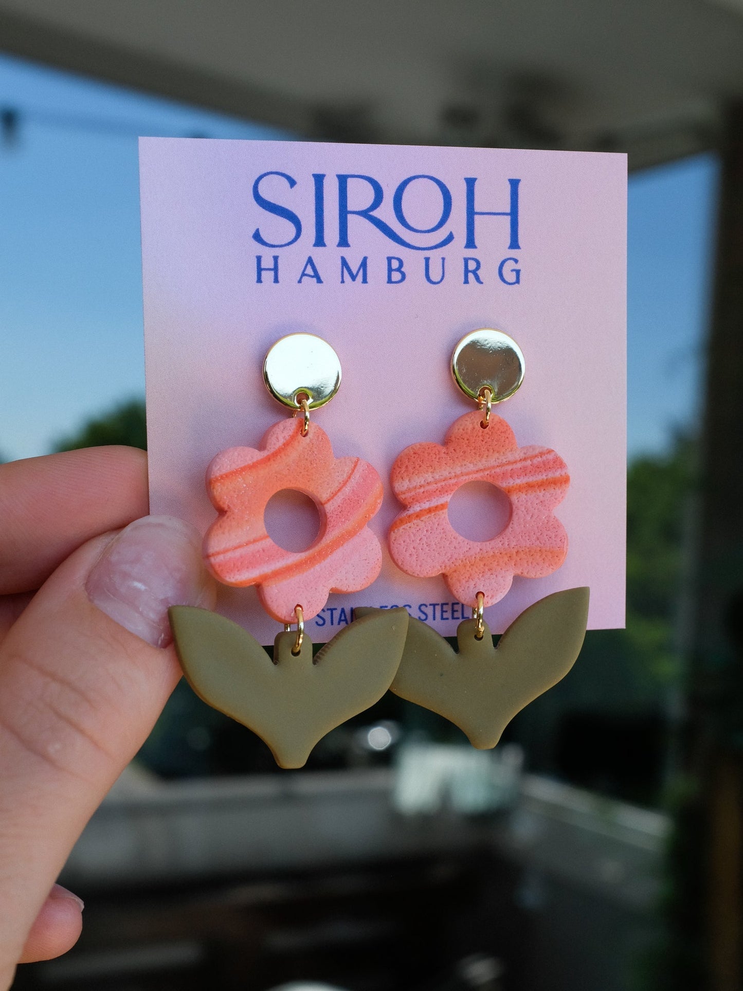 Blumige Ohrringe mit 925 Silber-Stecker - Einzigartige Ohrringe von StudioSiroh. Jetzt online bestellen!